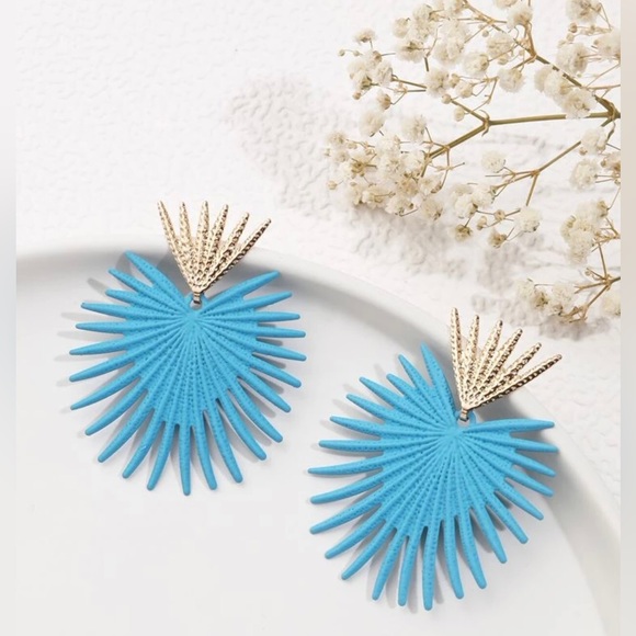 Zara “Radiance” Baby Blue Heart Crown Sunburst Beam Ray Regal Royal Gold Earring - Picture 2 of 14